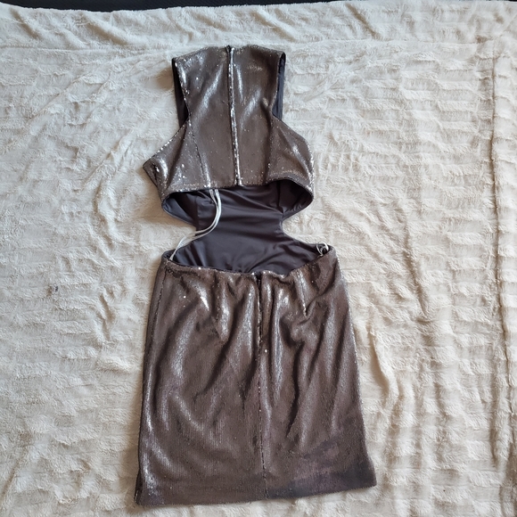 Halston Heritage Sequin Vneck Cut Out Dress - Picture 6 of 8